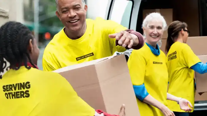 How does Dollar General treat their employees?-featured image